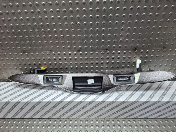Fiat OE S26337859 ХРОМОВАНА НАКЛАДКА КЛАПАНА 0735516207 FIAT 500 2007-