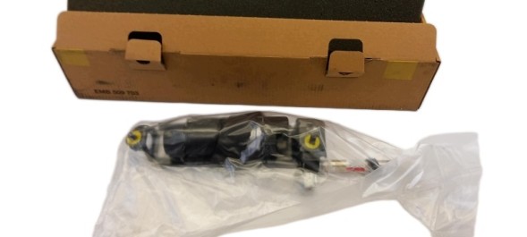 Volvo OE Натягувач ременя безпеки VOLVO OE 8639695