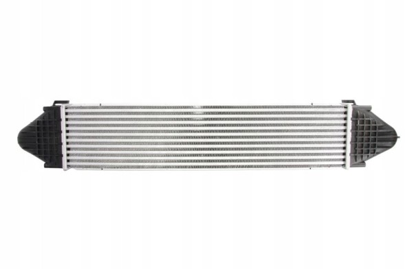 Valeo 818245 Valeo 818245 перезарядний охолоджувач повітря 818245