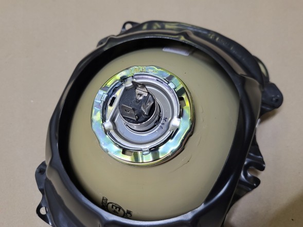 Koito 997-19504 HC/R 02104R20 10-70541 A9226-58002 XR12 E4 104R7 02104R20 Лампа передня фара h4 koito рамка хром mazda jeep toyota hiace celica