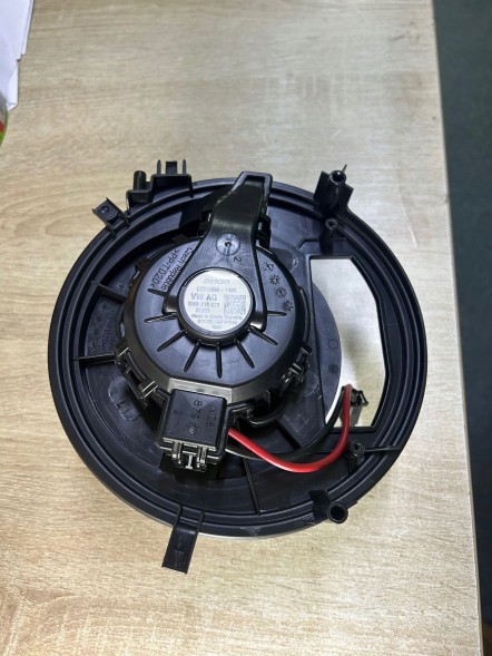 Skoda OE 5WB819021 Skoda octavia iv vw passat b8 вентилятор припливу повітродувка