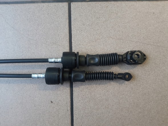 Suzuki OE 28300-63J00 Троси перемикання передач suzuki swift mk6 28300-63j00