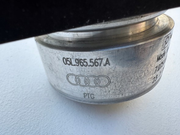 Audi OE 05L965567A _auditeile_ Насос охолоджуючої рідини 05L965567A AUDI A4 B9 8W Lift 2.0 TDI