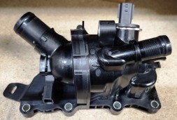 Tech-France Корпус термостата Renault Megane IV 1.3TCE Captur Kadjar M3761 110600260R