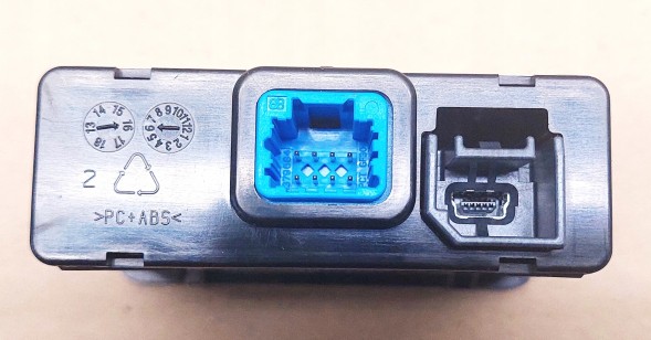Renault OE RENAULT MEGANE IV GNIAZDO USB 280237081R ОРИГІНАЛ RENAULT ДРАЙВЕР/ СЛОТ USB AUX SD 280237081R RENAULT