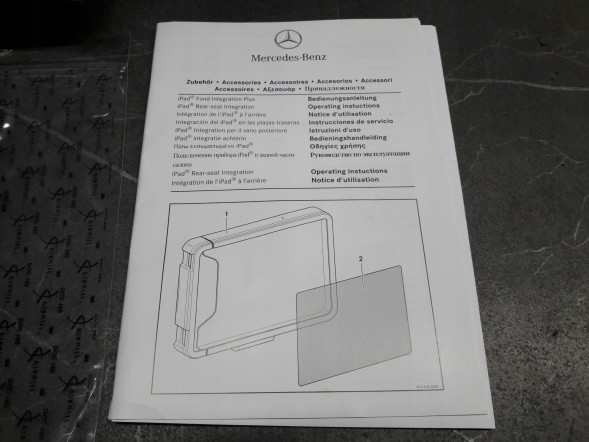 Mercedes-Benz OE A2188200976 Монтажний комплект iPad 2 Mercedes W204 W212 C218