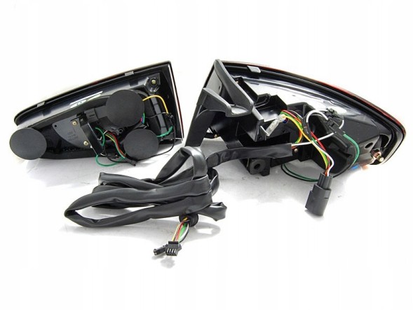 Tuning-Tec LDAUH0AB ЛАМПИ ЗАДНІ ДІОДНІ RED SMOKE LED BAR AUDI A4 B8 12-15 СЕДАН OEM LED