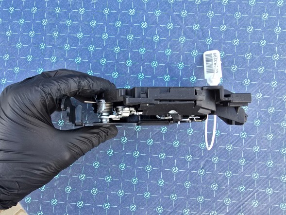 BMW OE ZAMEK TYLNEJ KLAPY BMW G60 G61 G90 G70 U25 U11 U10 G45 G09 5B539E4 NOWY ORG QUALI23.09,25 ЗАМОК ЗАДНЬОЇ КРИШКИ БАГАЖНИКА BMW G60 G61 G90 G70 U25 U11 U10 G45 G09 5B539E4 ОРИГІНАЛ