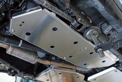 Fabryka4X4 OTO АЛЮМІНІЄВИЙ ЗАХИСТ ПАЛИВНОГО БАКА TOYOTA LAND CRUISER J250 (ВІД 2024)