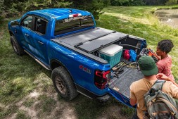 Китай 448810 Bakflip MX4 тверда кришка кузова, трисекційна складана ролета для Ford Ranger 2022-
