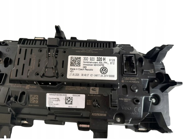 Volkswagen OE Лічильники годинників Volkswagen Virtual LCD 3G0920320H