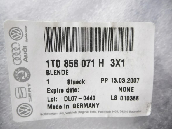 Volkswagen OE Рамка магнітоли Volkswagen Touran I 2006 OE 1T0858071