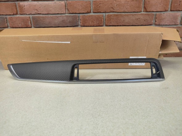 BMW OE 8073751 BMW F22 M2 F87 LCI Listwa Ozdobna Dekor Deski rozdzielczej UK RHD CARBON BMW F22 M2 F87 LCI Декоративна накладка панелі приладів UK RHD CARBON