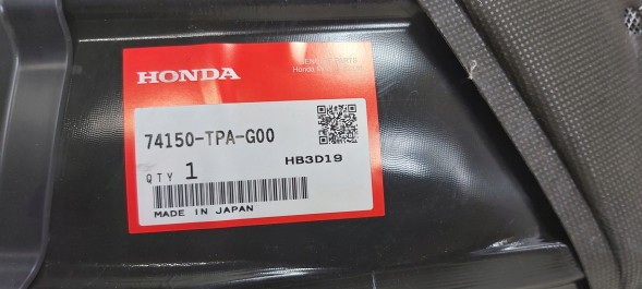 Honda OE 74150-TPA-G00 PG ПЕРЕДНЯ ПРАВА НАДКОЛІСНА ОБЛИЦІВКА HONDA CRV 74150-TPA-G00 НОВА