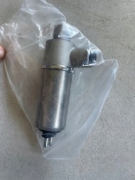 Mercedes-Benz OE 0001411425 Клапан холостого ходу Mercedes 107 Mercedes 126