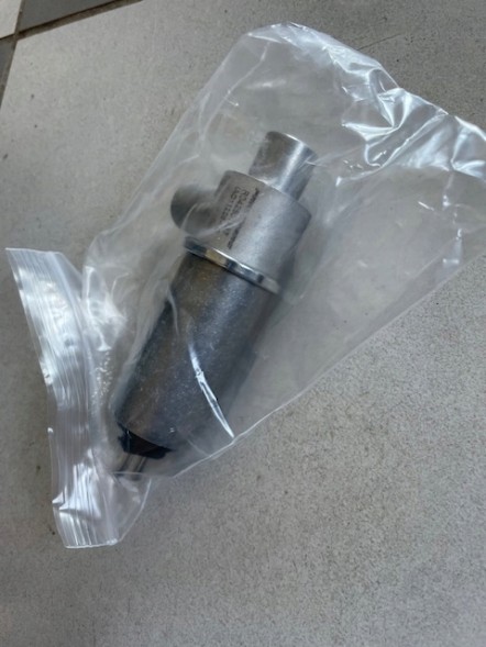 Mercedes-Benz OE 0001411425 Клапан холостого ходу Mercedes 107 Mercedes 126