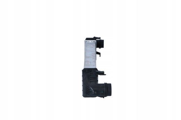 NRF 30506 Інтеркулер nrf mercedes c180 2010.01-. 30506