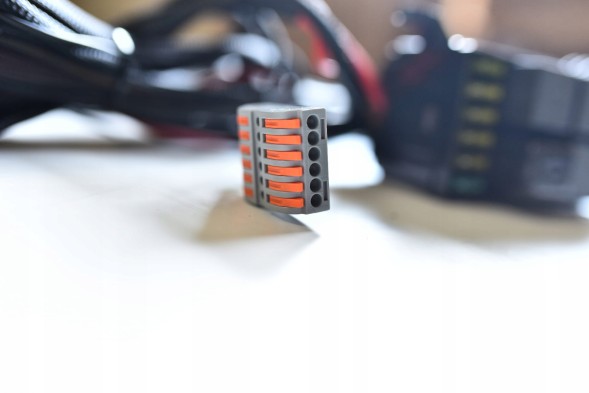 Китай 516D-57014 6-позиційна панель перемикачів з RGB-підсвічуванням