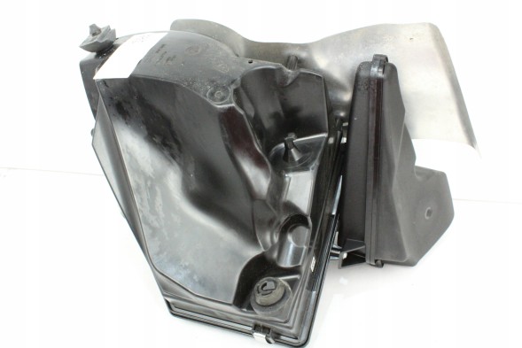 BMW OE 9469487 13719469487 Б/У КОРПУС ПОВІТРЯНОГО ФІЛЬТРА BMW G42 M240i G22 G23 G26 M440i