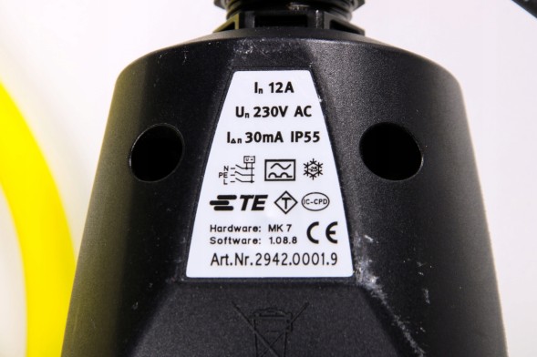BMW OE BMW G11 i3 i8 NOWA ORYGINALNA ŁADOWARKA 9398823 STAJNIA 1849 BMW G11 i3 i8 НОВИЙ ОРИГІНАЛЬНИЙ ЗАРЯДНИЙ ПРИСТРІЙ 9398823