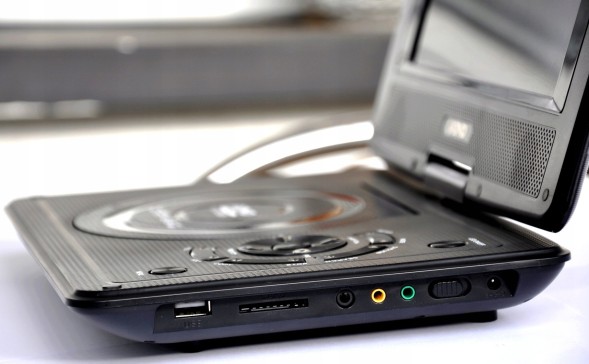 Китай DVD 980 9808 9 CALI EKRAN АВТОМОБІЛЬНИЙ DVD ЕКРАН 9-дюймовий USB SD MP3 ІГРОВА КОНСОЛЬ