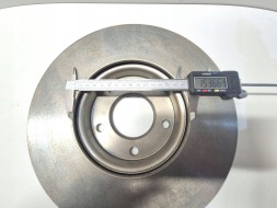 Mazda OE Гальмівний диск передній Mazda 3 II C24Y3325XCVA