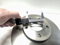 Mazda OE Гальмівний диск передній Mazda 3 II C24Y3325XCVA