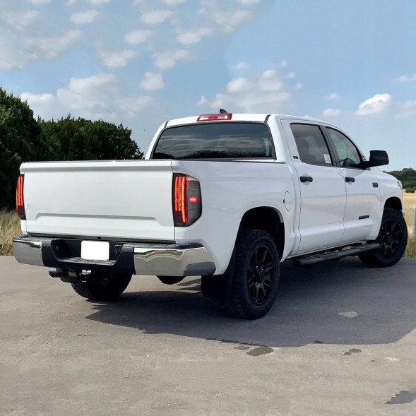 VLAND 81P591-2 mhm Лампи задні kpl Full Led Neon Діоди Тюнінг Toyota Tundra II 2 xk50 2013-21