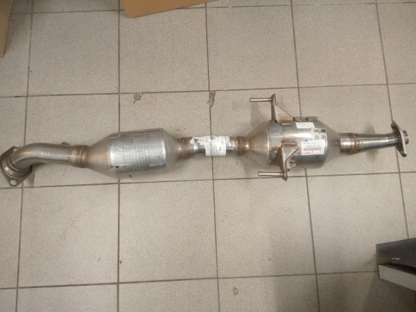 Toyota заводська комплектація 17410-0Y780 Toyota corolla e21 19- каталізатор 17410-0y780