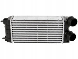 Valeo 86749578 VAL Інтеркулер valeo 818226