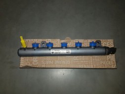 Renault OE 175214823R інжекторна планка
