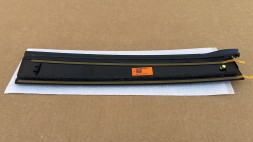 Toyota OE 75761-02150 COROLLA E21 SEDAN 19- Вертикальна накладка стійки дверей права задня Toyota Corolla E21 Sedan