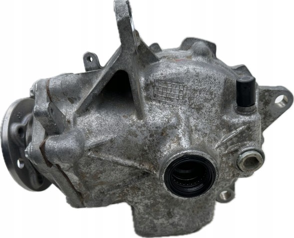 Mercedes-Benz OE DYFER DYFERENCJAL PRZOD PRZEDNI 4MATIC MOST MERCEDES C W205 E W213 W238 GLC W253 CLS W257 ORYGINAL 2053304107 2053310900 ДИФЕР МІСТ ПЕРЕДНІЙ 4MATIC MERCEDES C W205 E W213 W238 GLC W253 CLS W257 OM
