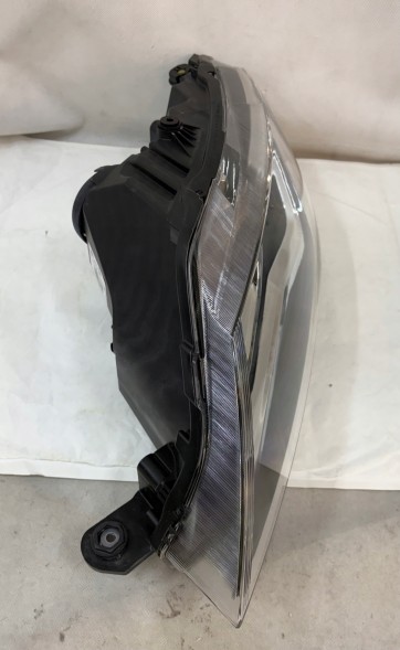 Valeo 044889 Valeo 044889 фара передня ліва seat toledo iv 08/12 - / опис