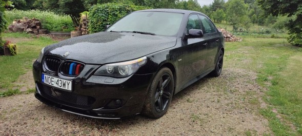 Китай BMW E60/E61 SPLITTER DOKŁADKA PRZEDNIA M-PAKIET CZARNY POŁYSK BMW E60/E61 СПЛІТТЕР НАКЛАДКА ПЕРЕДНЯ М-ПАКЕТ ЧОРНИЙ ГЛЯНЕЦЬ