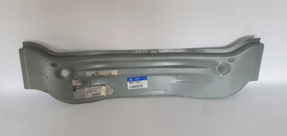 Hyundai OE 656573Z000 Панель ременя заднього листа задньої частини Hyundai i40 OE