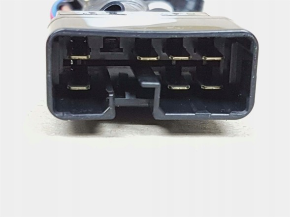 Toyota OE A84450-35130 HILUX 89-97 ПЕРЕКЛЮЧАЛЬ КУБ