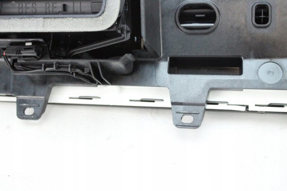 Volkswagen OE 761858416 N19 НОВИЙ ORG CENTER AIR GRILL LED VOLKSWAGEN TOUAREG III 761858416