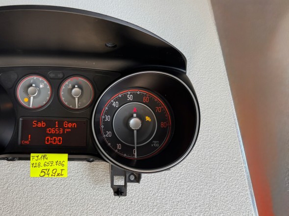 Fiat OE СЧЕТЧИК СПІДОМЕТРА ПРИЛАДОВА ПАНЕЛЬ ДЛЯ FIAT 500L 51922541 503010282203