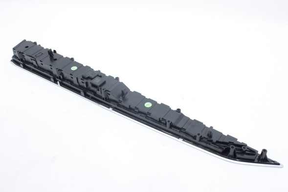 BMW OE 5A9BF08 61315A9BF08 СЕНСОРНА ПАНЕЛЬ ДВЕРЕЙ ЛІВА ПЕРЕДНЯ BOWERS WILINS BMW G70 5A9BF08