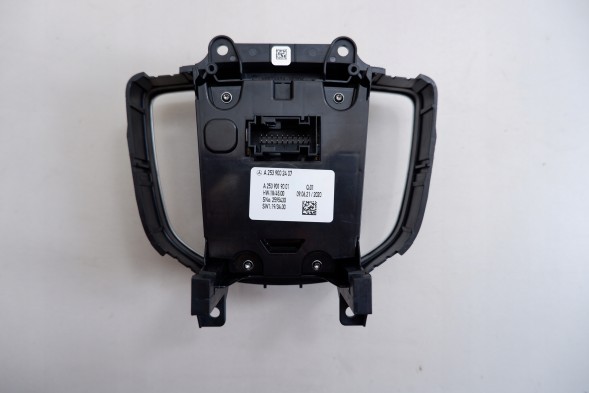 Mercedes-Benz OE mrka A2539002407 MERCEDES W293 W253 ПАНЕЛЬ IDRIVE A2539002407