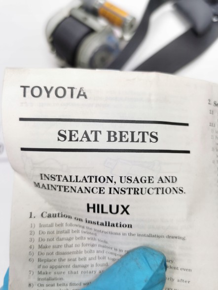 Toyota OE Ремінь безпеки лівий передній Toyota Hilux Double Cab OE 73220-35560-B0