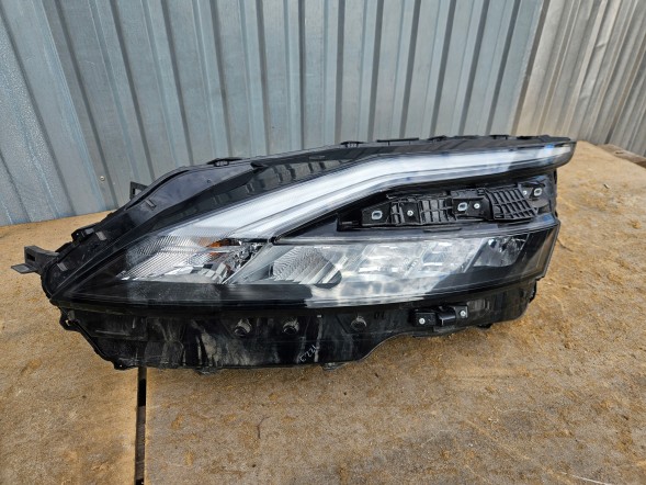 Nissan заводська комплектація 100-8D02G Nissan qashqai j12 full led лампа права передня
