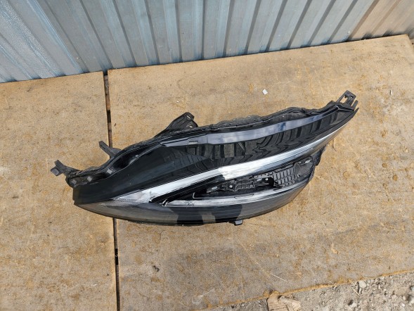 Nissan заводська комплектація 100-8D02G Nissan qashqai j12 full led лампа права передня