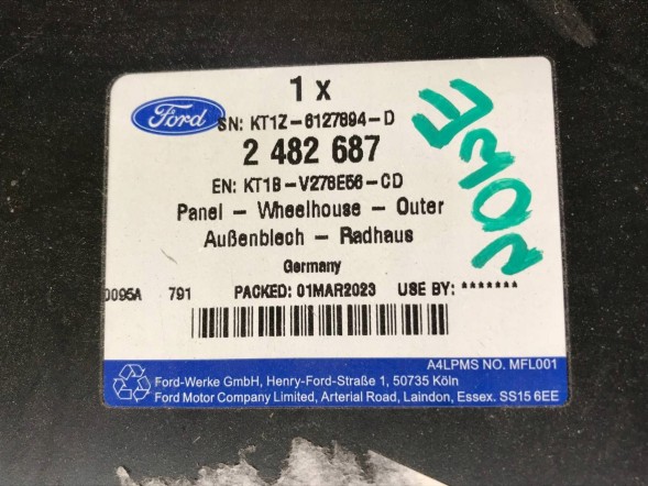 Ford OE ЗАДНЯ ПРАВА НІША КОЛЕСА TRANSIT CONNECT 2013- KT1BV278E56CD