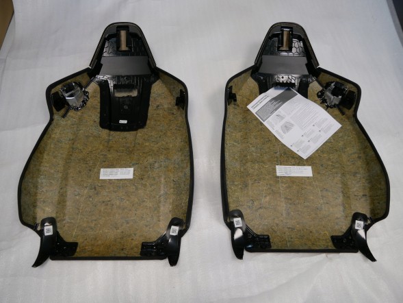 BMW OE BMW F91 F92 G14 G15 G22 G42 G82 G83 G87 TYLNE OSŁONY FOTELI M-PERFORMANCE 5A40303 52105A40303 ALCANTARA CARBON PLECY FOTELI BMW F91 F92 G14 G15 G22 G42 G87 ЗАДНІ НАКЛАДКИ НА СИДІННЯ M-PERFORMANCE 5A40303