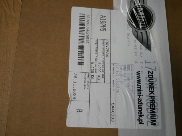 BMW OE BMW F91 F92 G14 G15 G22 G42 G82 G83 G87 TYLNE OSŁONY FOTELI M-PERFORMANCE 5A40303 52105A40303 ALCANTARA CARBON PLECY FOTELI BMW F91 F92 G14 G15 G22 G42 G87 ЗАДНІ НАКЛАДКИ НА СИДІННЯ M-PERFORMANCE 5A40303