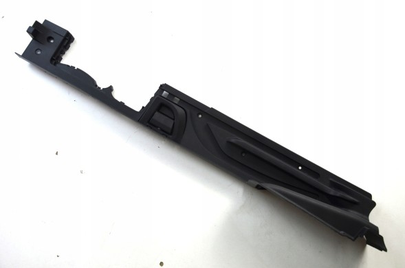 Volkswagen OE 3G9858831 11-01 НАКЛАДКА ЗАХИСНА БАГАЖНИКА КРІПЛЕННЯ ПОЛИЦІ ПІДЛОГИ 3G9858831 VW PASSAT B8 17R