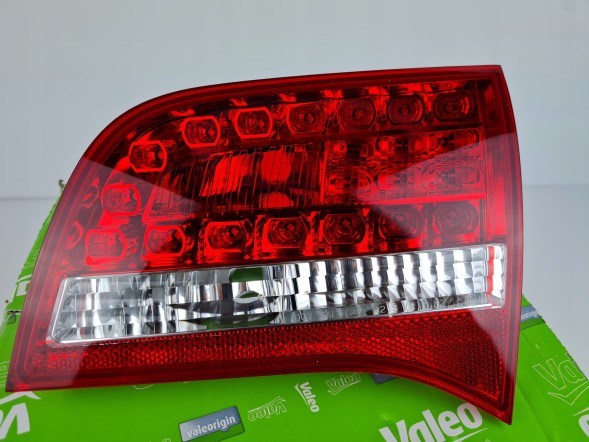 Audi OE 4F9945094E AVANT TYLNA TYŁ LED LEDOWA 3 VALEO LED 2 BOVCAR2334 Audi a6 c6 ліфт світлодіодна лампа права в люк універсал 4f9945094e новий оригінал