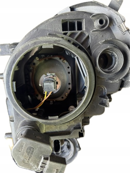 Mercedes-Benz OE LAMPA REFLEKTOR LEWY PRZÓD SOCZEWKA MERCEDES W211 S211 (02-06) ЄВРОПА
